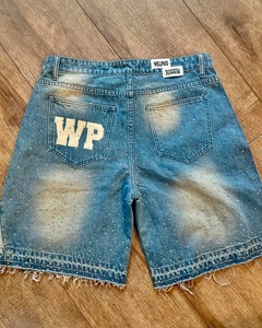 Shorts en jean pour homme, taille haute, avec broderie de strass personnalisée, ourlet brut, effet vieilli, délavé soleil, style Jorts - Product Image 2
