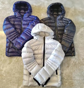 Veste matelassée streetwear personnalisée par le fabricant, manteau d'hiver rembourré en duvet de canard, coupe-vent en polyester pour homme - Product Image 6