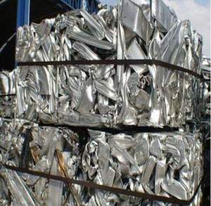 Chatarra de Aluminio 6063 de Gran Volumen para Reciclaje Comercial y Comercio Internacional en Venta - Product Image 3