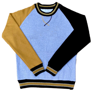 Sudadera unisex de forro polar con cuello redondo, manga opuesta, color blanco alfa, estilo chenille, lavado ácido, para invierno, con escudo griego bordado - Product Image 1