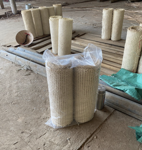 Malla de mimbre de ratán de alta calidad para trabajos de restauración de muebles y diseño elegante de frentes de gabinetes, elaborada en Vietnam. - Product Image 2