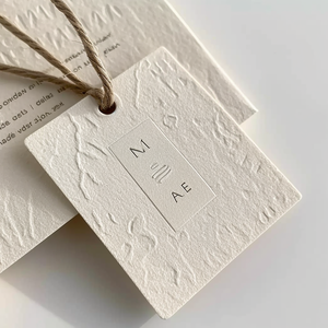 Étiquettes volantes de luxe personnalisées en <span class=keywords><strong>carton</strong></span>, impression de logo, étiquettes volantes pour vêtements, logo propre - Product Image 6