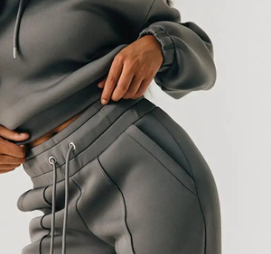 เสื้อฮู้ดดี้ผู้หญิงสไตล์คลาสสิก สีเขียว ทรงหลวม ไหล่ตก พิมพ์ลายกราฟิก ความยาวครอป ขายดี ยกกระชับ ป้องกันรอยยับ ระบายอากาศดี เหมาะสำหรับฤดูหนาว - Product Image 3