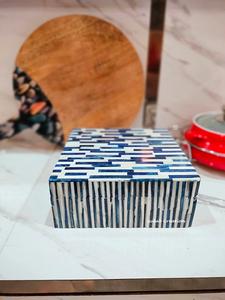 Boîte carrée en incrustation d'os avec couvercle à charnière Boîte de rangement décorative artisanale pour bijoux, bibelots et souvenirs - Product Image 3