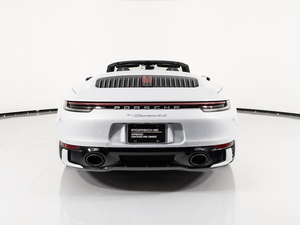 2024 911 Carrera 4S Cabriolet Turbo R20 Conduite à gauche Intérieur foncé Sièges en cuir Automatique Euro IV Feux de jour à LED - Product Image 3