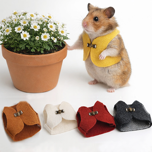 Chaleco para Mascotas Pequeñas, Ropa para Hámster, Traje de Poliéster para Mascotas Pequeñas, Ropa para Conejillos de Indias, Lindo, Cómodo, Transpirable, Cálido para Invierno, Estilo Occidental - Product Image 1