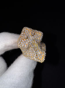 แหวนเงินแท้ 925 ชุบทอง ประดับเพชรโมอิสซาไนต์ แบบครอส สำหรับแร็ปเปอร์ ฮิปฮอป ขายส่ง - Product Image 3