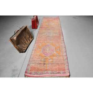 Alfombra de 3x11.6 pies, Alfombra Turca Herki, Alfombra Vintage de Lana Naranja con Diseño de Camuflaje - Product Image 1