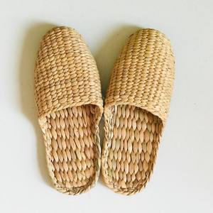 Cheap price women summer <b>slide</b> <b>slippers</b> made in Vietnam weave water hyacinth <b>slipper</b> sandal - Product Image 4