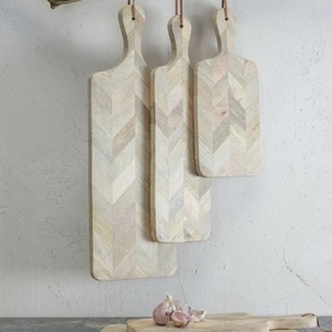 Planche à découper en bois de qualité supérieure Planche à découper en bois naturel durable pour la cuisine par Artisan Craft - Product Image 6