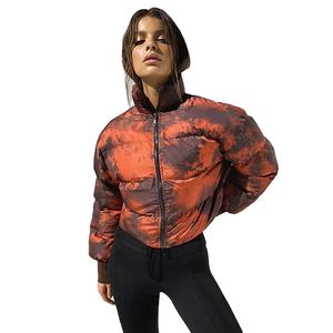 Veste matelassée sur mesure pour homme, coupe ajustée, col montant et logo frontal, séchage rapide, respirante, couleurs personnalisées, vêtements d'extérieur décontractés d'hiver - Product Image 3