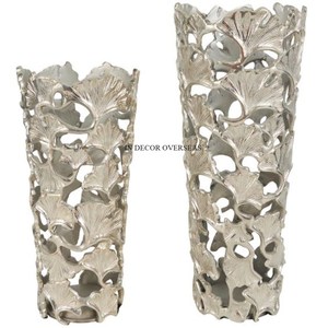 Gingko Leaves Designer Prime Quality Metal Silver Shiny Juego de 2 floreros con detalles intrincados al precio más bajo - Product Image 1