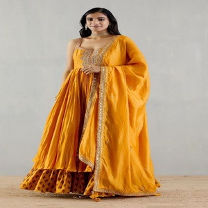 Salwar Kameez de Lino para Mujer, Diseño Kanya Libas, Estilo Indio para Fiestas, con Bordados Elaborados en Diferentes Estilos - Product Image 2