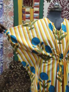 Vestido de caftán de algodón Floral de talla libre, ropa de playa informal para mamás, ropa de dormir, vestido de vacaciones, opciones de talla grande disponibles - Product Image 4