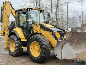 Chargeuse-pelleteuse diesel 444 d'occasion à godet haute capacité à vendre - Product Image 6