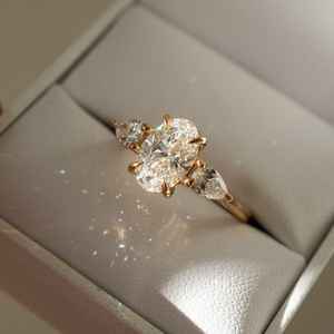 IGI Certifié 14K Or Ovale Lab Grown Diamant Bague de Fiançailles Pierres Latérales Rempli Style Classique Bijoux Personnalisés Femmes En Gros - Product Image 1