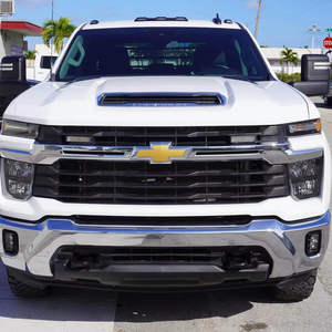 Déstockage Gratuit - Meilleures Offres 2024 - Camion d'occasion Silverado 2500HD 8 1/2 pi à plateau plat, cabine double, conduite à gauche - Expédition mondiale - Product Image 1