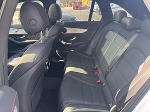 Un Mercedes-Benz GLC SUV 43 4MATIC AMG 2022 Usado en Excelentes Condiciones, Transmisión de 9 Velocidades, Motor V6 de 385 HP - Product Image 2