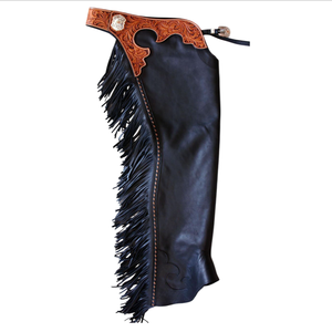 Chaps en cuir occidental de couleur noire de conception usinée de flore d'élite pour l'équitation et le rodéo - Product Image 1