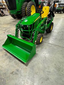 JOHN DEEREE 120R 1025R TRACTOR con cargador 120 para la venta - Product Image 3
