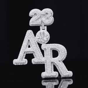Colgante de Plata de Ley 925 Bañado en Rodio con Letra Personalizada Iced Out, Diseño Redondo, para Uso Unisex - Product Image 3