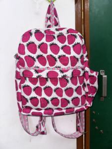 Vente en gros de grands sacs à dos écologiques fabriqués à la main en coton matelassé fermeture à glissière durable conception d'empreintes de mains portables pour hommes femmes - Product Image 6