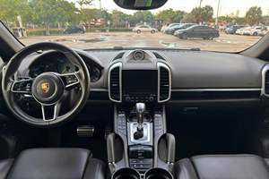 Porsche Cayenne S E-Hybrid Platinum Edition 2017 d'occasion, 416 ch, système hybride rechargeable, transmission intégrale, pack premium, non modifié - Product Image 5