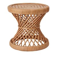 Table de style artistique avec rotin tissé et table basse ronde en bambou pour terrasse jardin maison