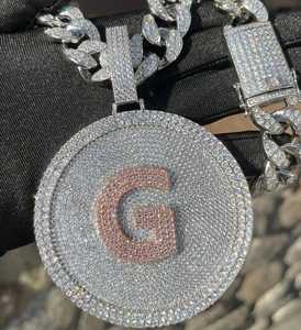 Colgante de diamante de moissanita redondo personalizado de alta calidad, joyería de nombre de Hip Hop para fiestas, bodas y regalos - Product Image 2