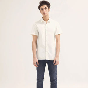 Camisa informal de hombre de tela cómoda hecha en Pakistán con cuello levantado de diseño único para la temporada de primavera en color sólido - Product Image 6