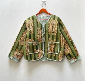 เสื้อโค้ทผ้าทอสไตล์โบโฮสำหรับผู้หญิงแจ็คเก็ตบุนวมพิมพ์ลายเสือพร้อมกระดุมปักลำลองของขวัญวันหยุดฤดูหนาว - Product Image 1