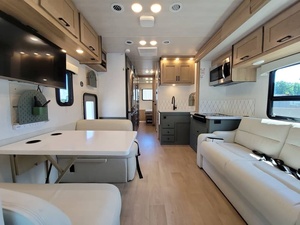 MEILLEURES VENTES aux ENTIÈRES aux enchères pour le camping-car moderne d'occasion 2024 N-e-x-u-s Rv G-h-o-s-t 33DS PRÊT À LA LIVRAISON - Product Image 2
