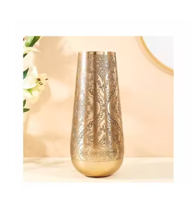 Vase de table moderne en métal pour la décoration de bureau de table à manger à la maison Vase décoratif pour la maison - Product Image 1