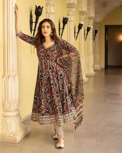 Costume indien et pakistanais de qualité standard Bhoomi Handblock Gotapatti pour les femmes vêtements ethniques élégants disponibles au prix d'exportation - Product Image 5