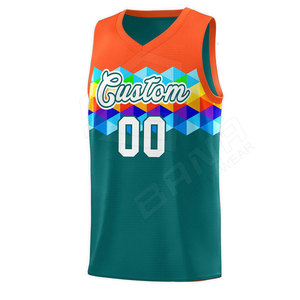 Uniforme de baloncesto juvenil para hombres de alta calidad en blanco Conjunto de uniforme de baloncesto Hecho por Pakistán para hombres - Product Image 6