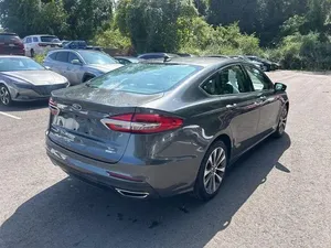2019 Ford Fusion SE - Product Image 6