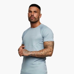 Conjuntos de Compresión para Hombre a Precio Económico, Camiseta y Pantalones Cortos de Compresión de Secado Rápido con Logotipo Personalizado para Gimnasio y Fitness - Product Image 3