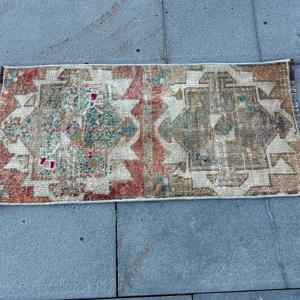 1.3x2.6 ft Vintage Rug, Turkish Small Rug, <b>Brown</b> Moroccan <b>Wool</b> Rug - Product Image 3