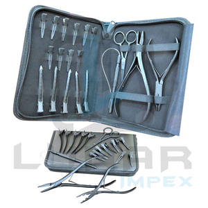 ชุดเครื่องมือต่อผมสำหรับร้านเสริมสวยพร้อมอุปกรณ์เสริมที่ปรับแต่งได้หลากหลายนอกจากนี้ยังมีการติดฉลากแบรนด์แบบกำหนดเองสีดำด้าน - Product Image 1