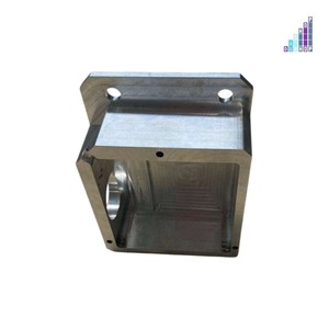 Qualité supérieure et précision CNC pièces métalliques usinées fil EDM brochage forage Vietnam capacités matérielles en acier inoxydable - Product Image 4