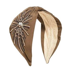 Bandeau pour cheveux en perles fait main de qualité supérieure, élégant accessoire pour cheveux pour femmes, pour les fêtes et les mariages à prix avantageux - Product Image 3