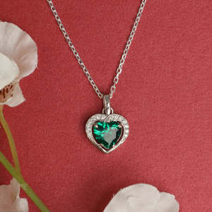 Pendentif cœur vert foncé en argent sterling 925 CLARA, plaqué rhodium, serti de zircone suisse, cadeau pour femmes et filles - Product Image 2