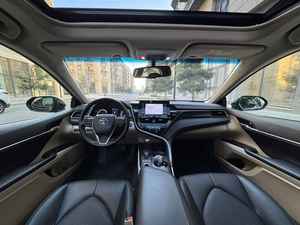 Toyota Camry XSE Híbrido 2023 Usado en Excelentes Condiciones - Product Image 5