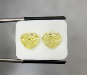 Diamant naturel jaune fantaisie de qualité supérieure 3.01C, taille cœur, polissage EX, symétrie VG, pureté VS1, certifié FNT, diamant en vrac - Product Image 1