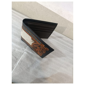 Portefeuille en cuir brun unisexe de qualité supérieure, avec motif floral en relief, logo et taille personnalisables, plusieurs poches - Product Image 1