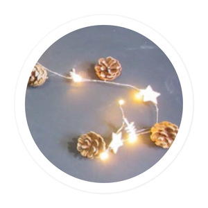 1m. Ghirlanda di stelle, pigne e alberi con luci LED a batteria (GSC 204690036) - Product Image 1