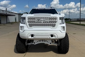 GMC Sierra 1500 V8 4x4 2020 Extrêmement Propre, Prêt à Livrer (RHD/LHD) - Product Image 4