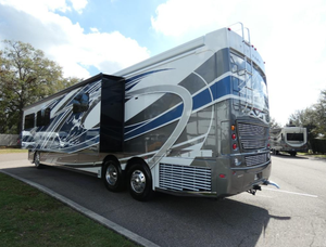 4UZFCGFE7SCWC3816 Nueva Autocaravana de Lujo Clase A 2025 con Motor Diésel, Motor Turbo, Interior con Cuatro Extensiones Deslizables y Cabina Premium - Product Image 3