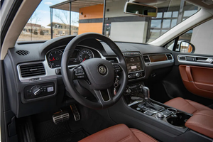 MEJOR COCHE USADO CON VOLANTE A LA IZQUIERDA |   CONDUCCIÓN DERECHA |   Volkswagen Touareg Executive TDI 2016 con 19K Millas - Product Image 4