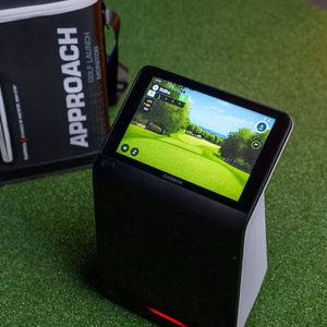 Authentic Approach R50 Premium Golf Launch Monitor et simulateur de golf - Product Image 1